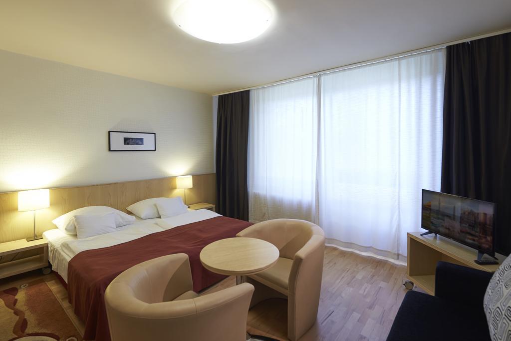 Hotel Laterum Pecs Luaran gambar