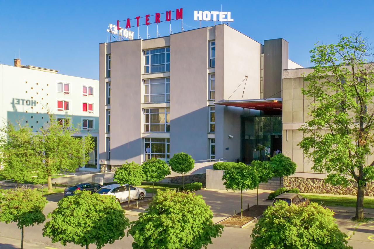 Hotel Laterum Pecs Luaran gambar